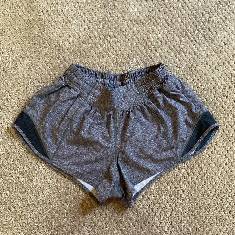 Lulu lemon size 4 gray shorts